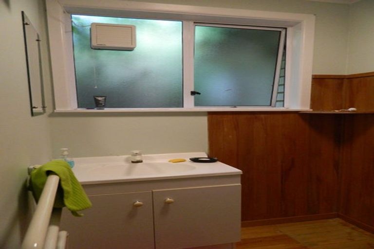 Photo of property in 54 Delhi Crescent, Khandallah, Wellington, 6035