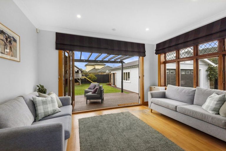 Photo of property in 17 Burnside Street, Waterloo, Lower Hutt, 5011