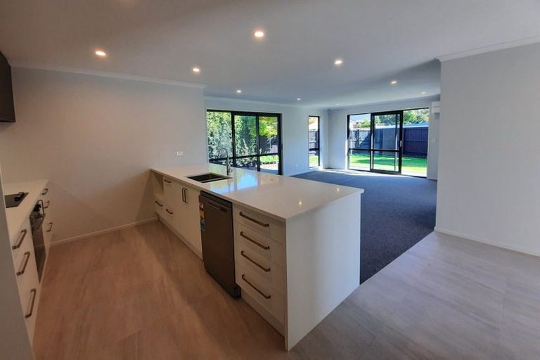 Photo of property in 6 Kirkdale Place, Avonhead, Christchurch, 8042