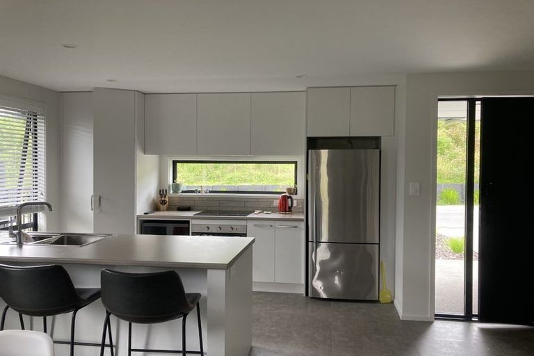 Photo of property in 16 Kauri Lane, Omokoroa, 3114