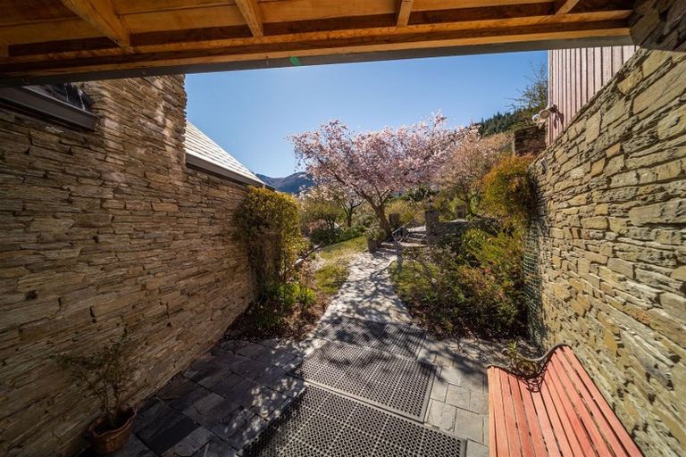 Photo of property in 33 Edinburgh Drive, Queenstown, 9300