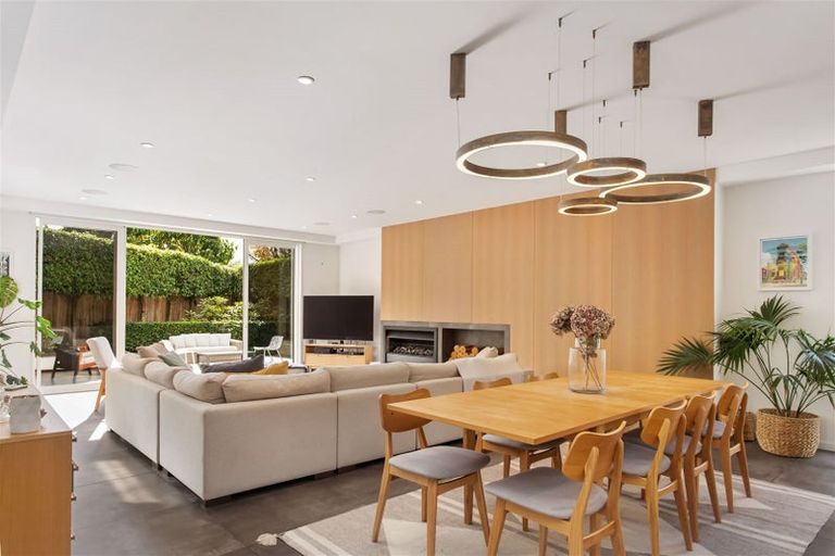 Photo of property in 64 Kotare Street, Fendalton, Christchurch, 8041