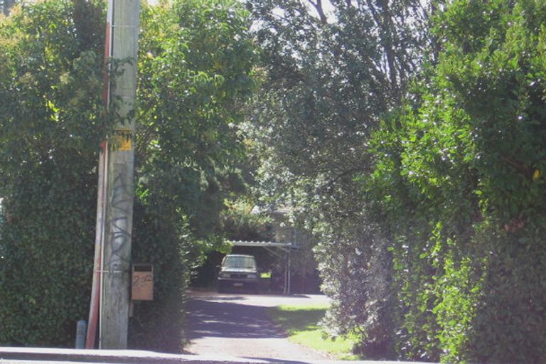 Photo of property in 26a Clayburn Road, Glen Eden, Auckland, 0602