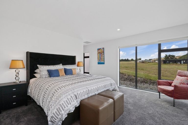 Photo of property in 6 The Fairways, Kinloch, Taupo, 3377