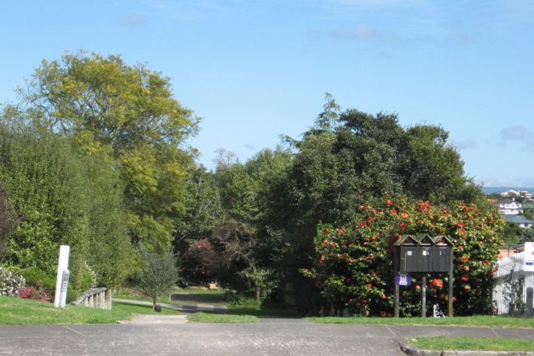 Photo of property in 21 Flinders Place, Welcome Bay, Tauranga, 3112