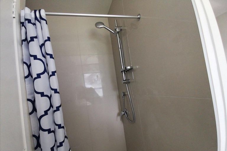 Photo of property in 1/23 Heron Place, Pakuranga Heights, Auckland, 2010