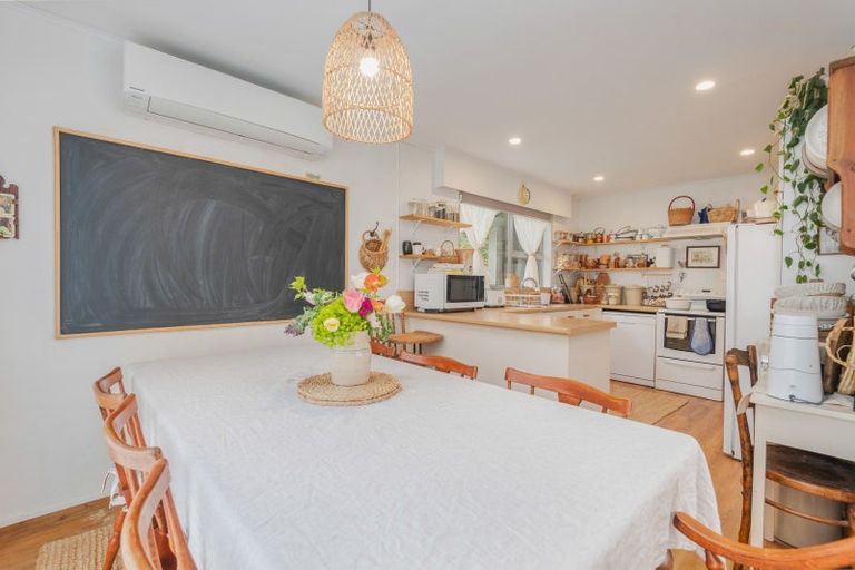 Photo of property in 1 Totara Place, Pahiatua, 4910