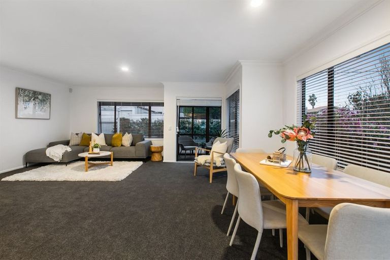 Photo of property in 1a Frieston Road, Milford, Auckland, 0620