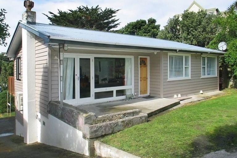 Photo of property in 40 Whanake Street, Titahi Bay, Porirua, 5022