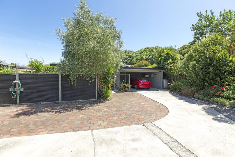 Photo of property in 16 Glengarry Avenue, Manly, Whangaparaoa, 0930