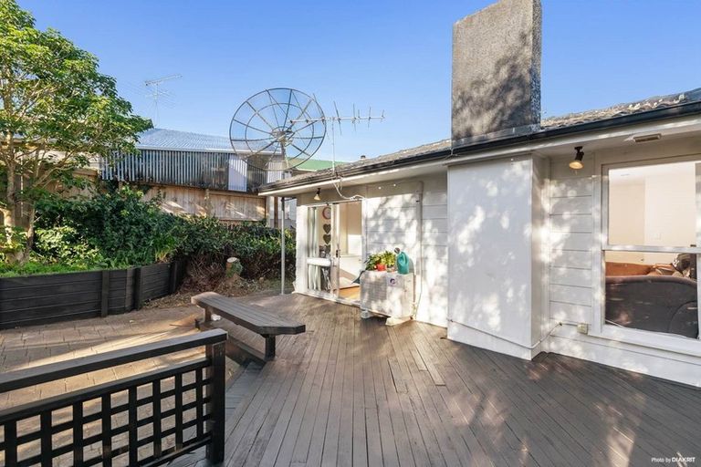 Photo of property in 47 Powrie Street, Glenfield, Auckland, 0629