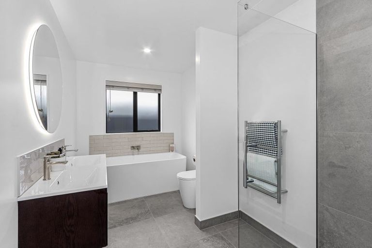 Photo of property in 2 Beauford Place, Parklands, Christchurch, 8083