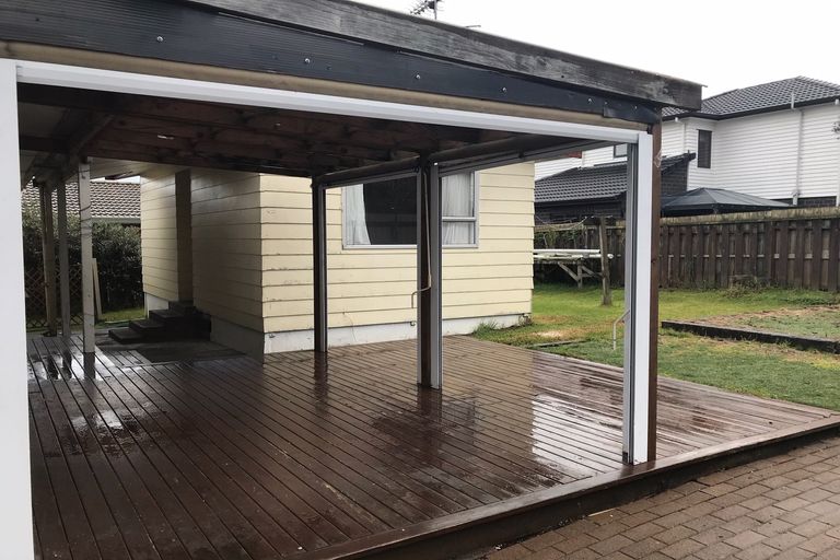 Photo of property in 4 Grande Vue Road, Papatoetoe, Auckland, 2025