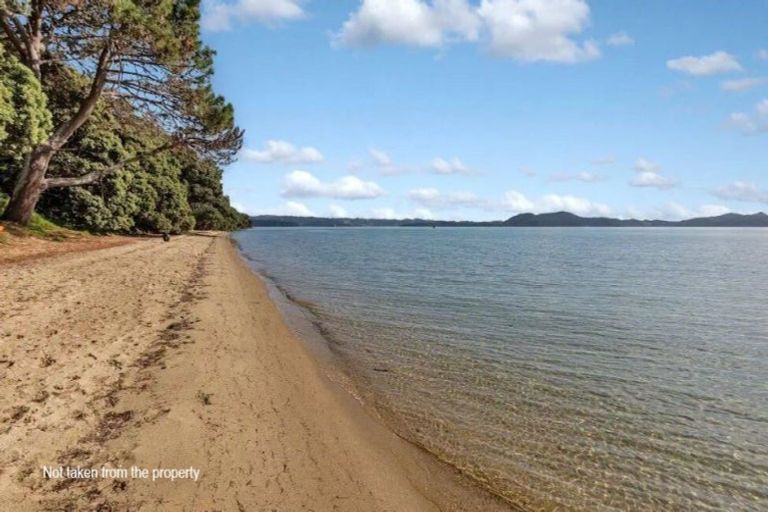 Photo of property in 152d One Tree Point Road, One Tree Point, 0118