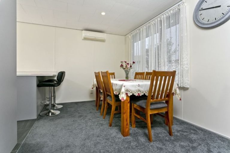 Photo of property in 13 Grenadine Place, Unsworth Heights, Auckland, 0632