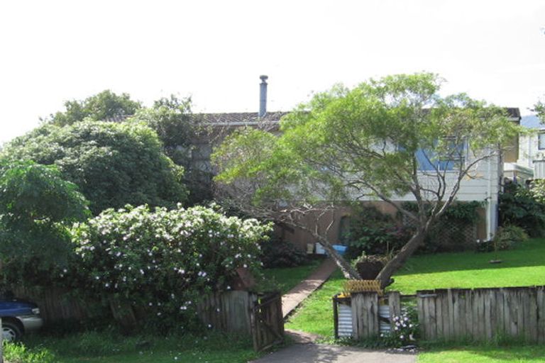 Photo of property in 5 Jarrah Place, Massey, Auckland, 0614