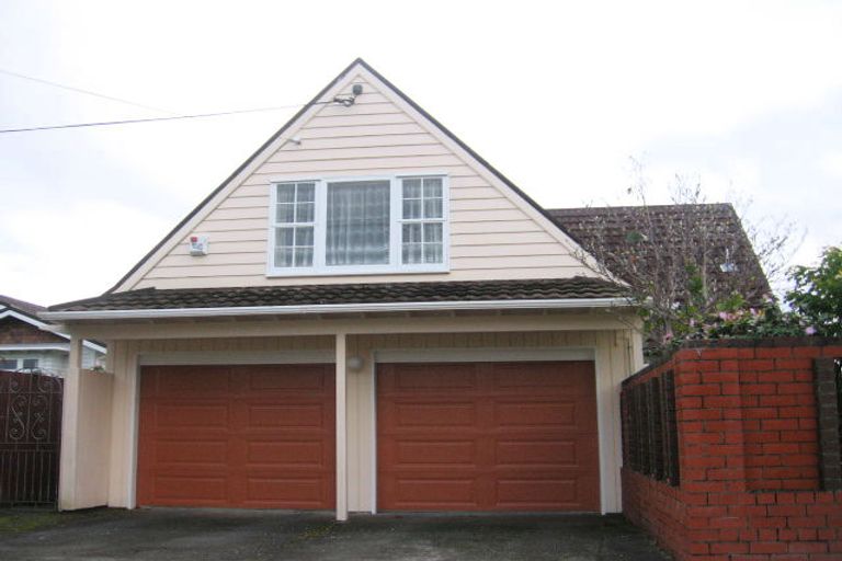 Photo of property in 11 Maire Street, Woburn, Lower Hutt, 5010