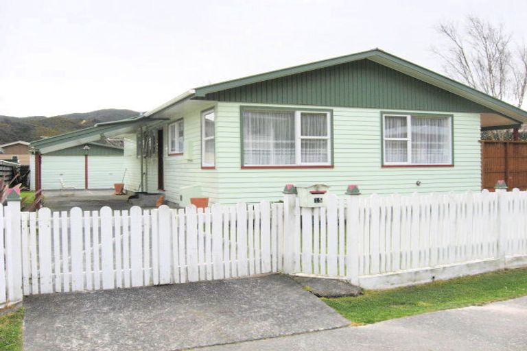 Photo of property in 15 Trelawney Road, Wainuiomata, Lower Hutt, 5014