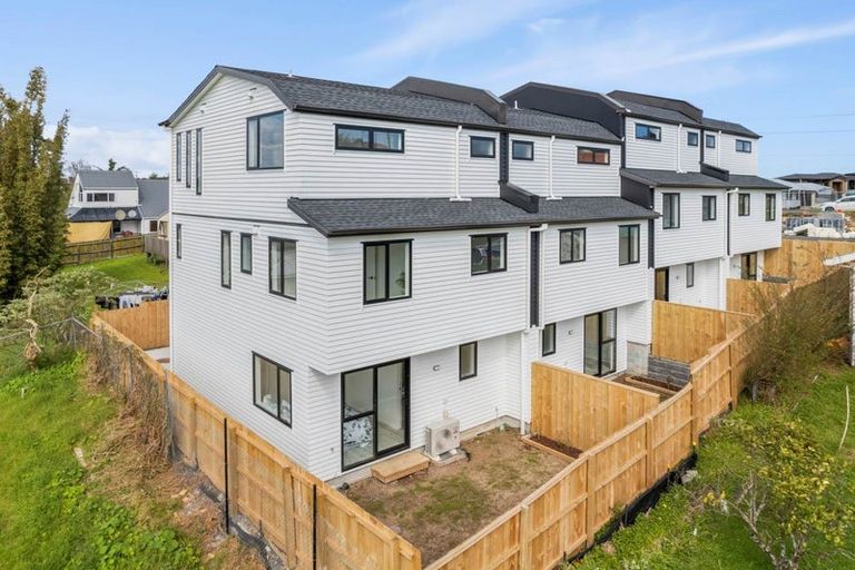 Photo of property in 8/418 Richardson Road, Mount Roskill, Auckland, 1041