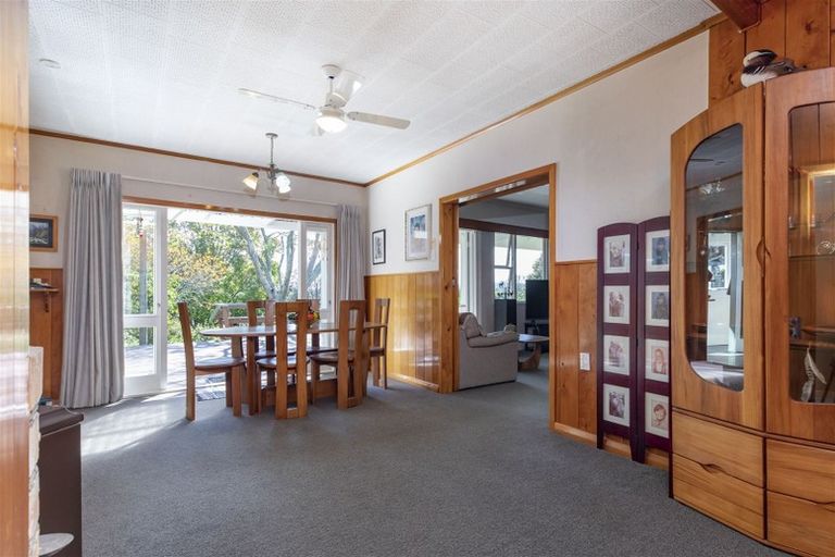 Photo of property in 2059 State Highway 16, Helensville, 0875