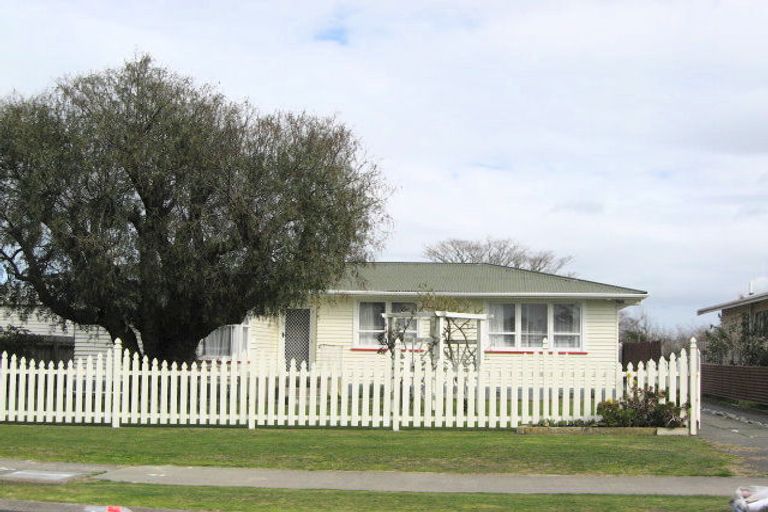 Photo of property in 16 Hyla Road, Haumoana, 4102