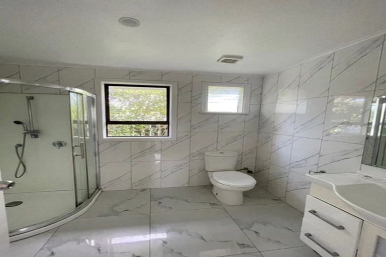 Photo of property in 128 Cobham Crescent, Kelston, Auckland, 0602