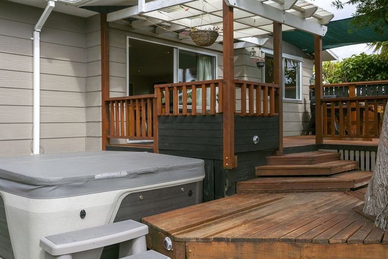 Photo of property in 12 Green Place, Richmond Heights, Taupo, 3330