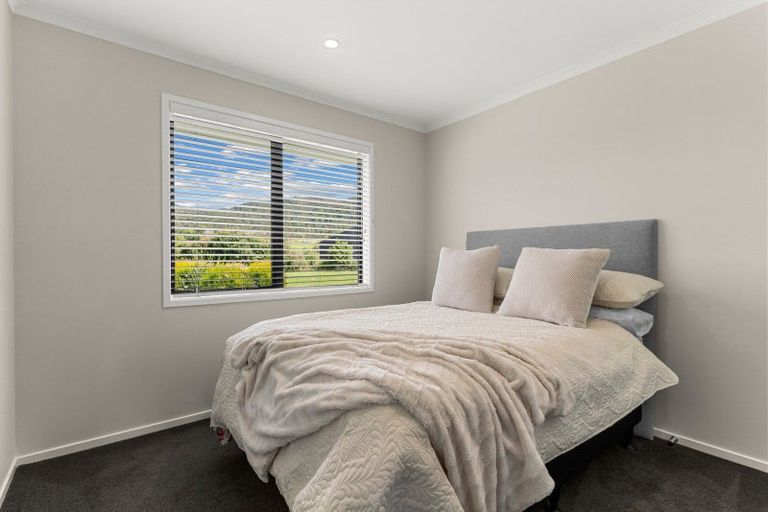 Photo of property in 32 Robert Hastie Drive, Mangawhai, 0573