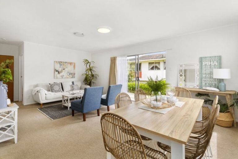 Photo of property in 8b Florio Terrace, Tawa, Wellington, 5028
