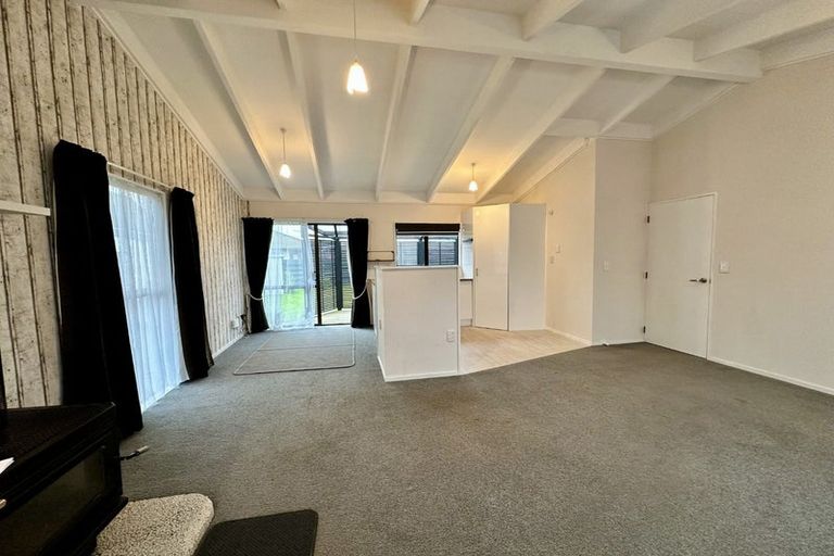 Photo of property in 4 Kirkcaldie Grove, Levin, 5510