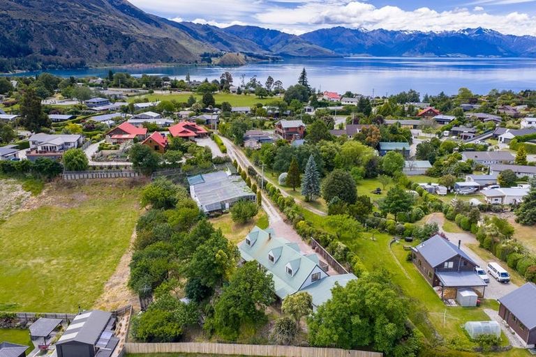 Photo of property in 133 Noema Terrace, Lake Hawea, 9382