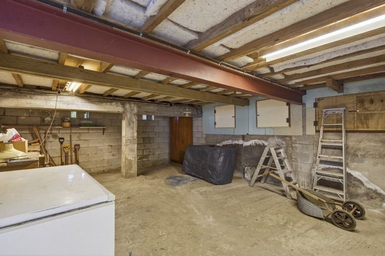 Photo of property in 12 Junction Street, Welbourn, New Plymouth, 4310