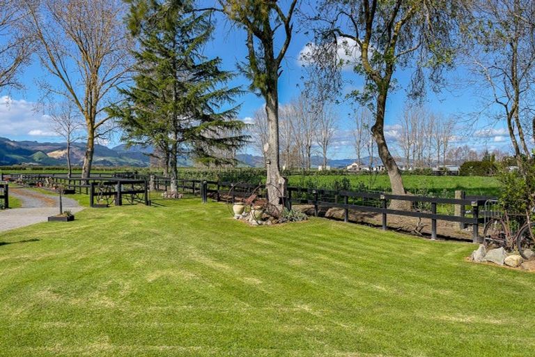 Photo of property in 32 Hauraki Road, Hauraki, Auckland, 0622