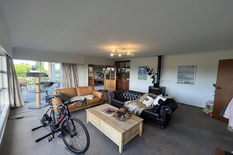 Photo of property in 5 Fairfax Terrace, Frankleigh Park, New Plymouth, 4310