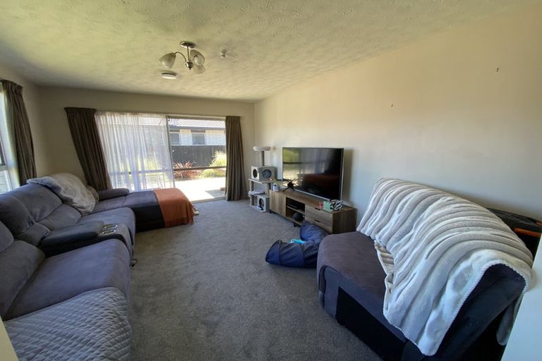 Photo of property in 1/174 Sawyers Arms Road, Bishopdale, Christchurch, 8053
