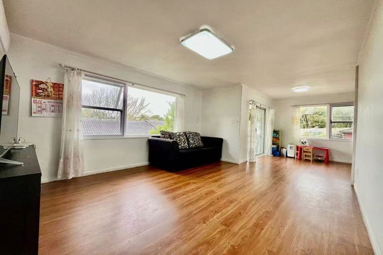 Photo of property in 5 Dallow Place, Henderson, Auckland, 0612