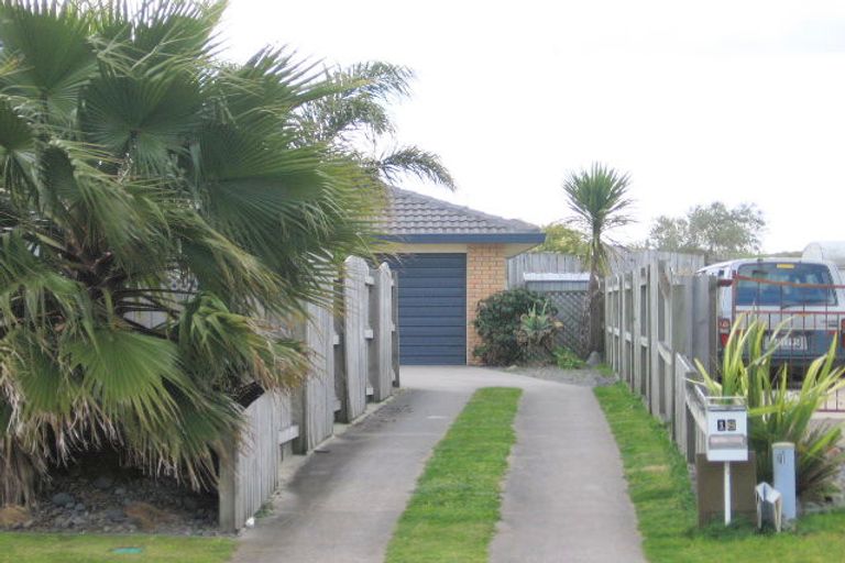 Photo of property in 18 Corinth Grove, Papamoa Beach, Papamoa, 3118