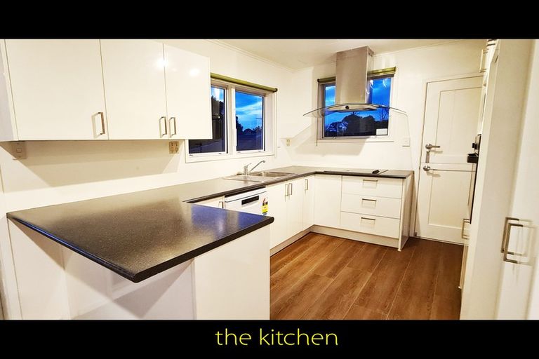 Photo of property in 302 Lincoln Road, Henderson, Auckland, 0610