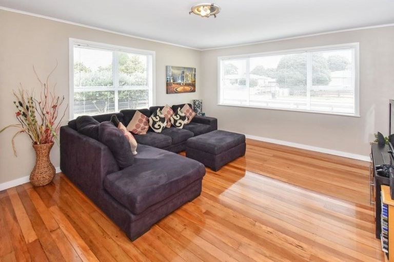 Photo of property in 12 Harper Street, Papakura, 2110