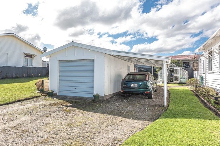 Photo of property in 26 Egmont Street, Castlecliff, Whanganui, 4501