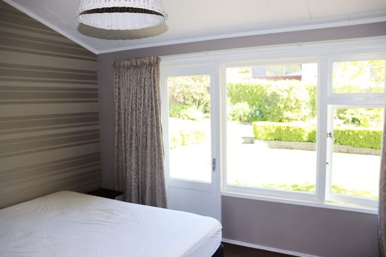 Photo of property in 2 Arthur Street, Holmes Hill, Oamaru, 9401