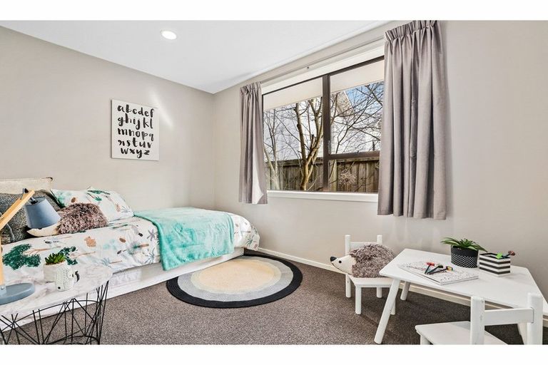 Photo of property in 2/100 Purchas Street, Edgeware, Christchurch, 8013