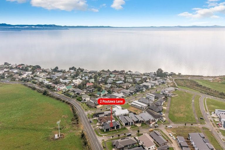 Photo of property in 2 Poutawa Lane, Clarks Beach, 2122