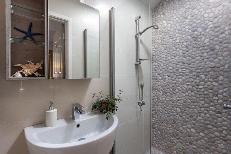 Photo of property in 128 Charles Street, Westshore, Napier, 4110