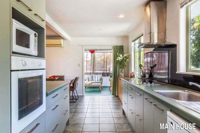 Photo of property in 90 Monarch Avenue, Hillcrest, Auckland, 0627