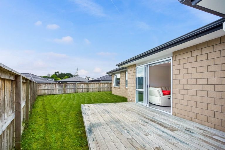 Photo of property in 28 Nellie Drive, Kumeu, 0810