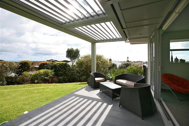 Photo of property in 26 Dartmoor Avenue, Westown, New Plymouth, 4310