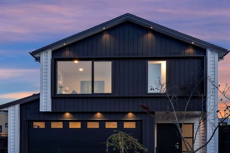 Photo of property in 10 Kotuitui Drive, Wainui, 0992