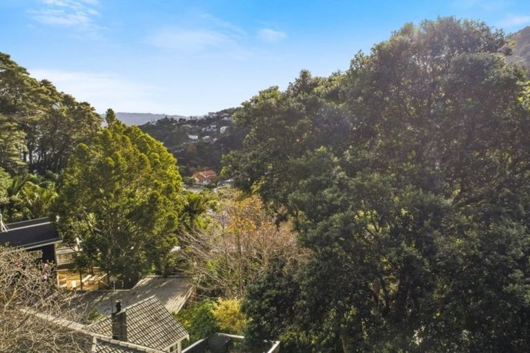 Photo of property in 8 Huia Road, Days Bay, Lower Hutt, 5013