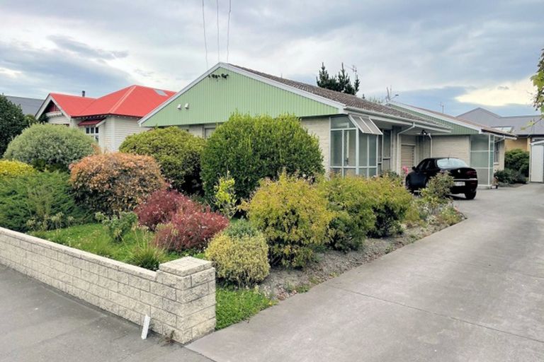 Photo of property in 1/141 Hills Road, Edgeware, Christchurch, 8013